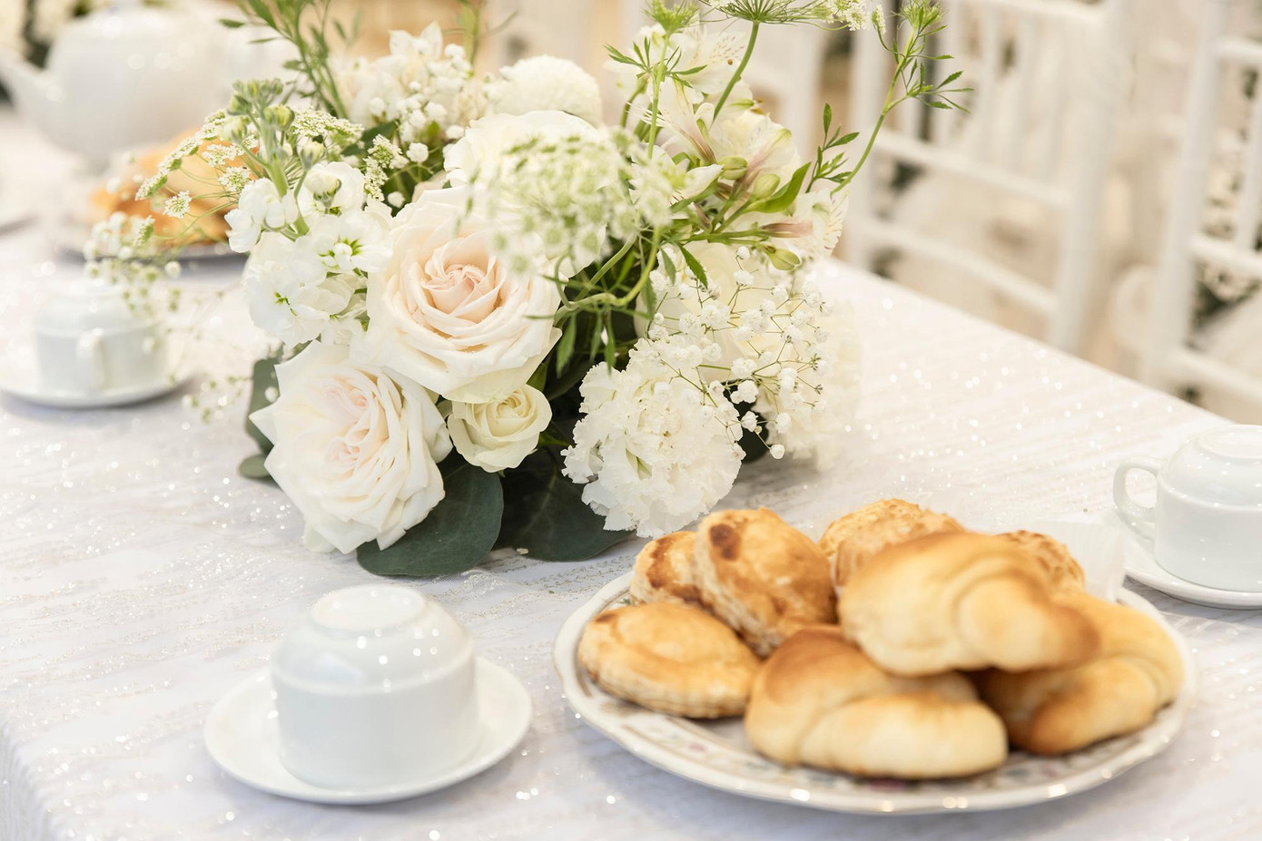 Không gian bên trong lễ rước dâu của Á hậu Thuỳ Dung.