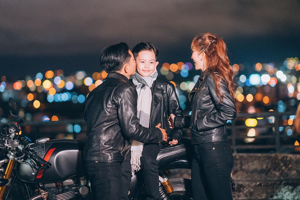 Hình ảnh của Khánh Thi, Phan Hiển trong MV Ngày trọng đại. Hình ảnh của Khánh Thi, Phan Hiển trong MV Ngày trọng đại.