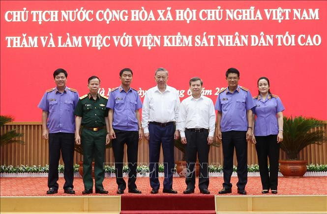 Chủ tịch nước Tô Lâm với lãnh đạo Viện Kiểm sát nhân dân tối cao. Ảnh: Nhan Sáng/TTXVN Chủ tịch nước Tô Lâm với lãnh đạo Viện Kiểm sát nhân dân tối cao. Ảnh: Nhan Sáng/TTXVN