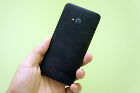 Thiết kế liền khối cứng cáp và chắc chắn. Thiết kế liền khối cứng cáp và chắc chắn