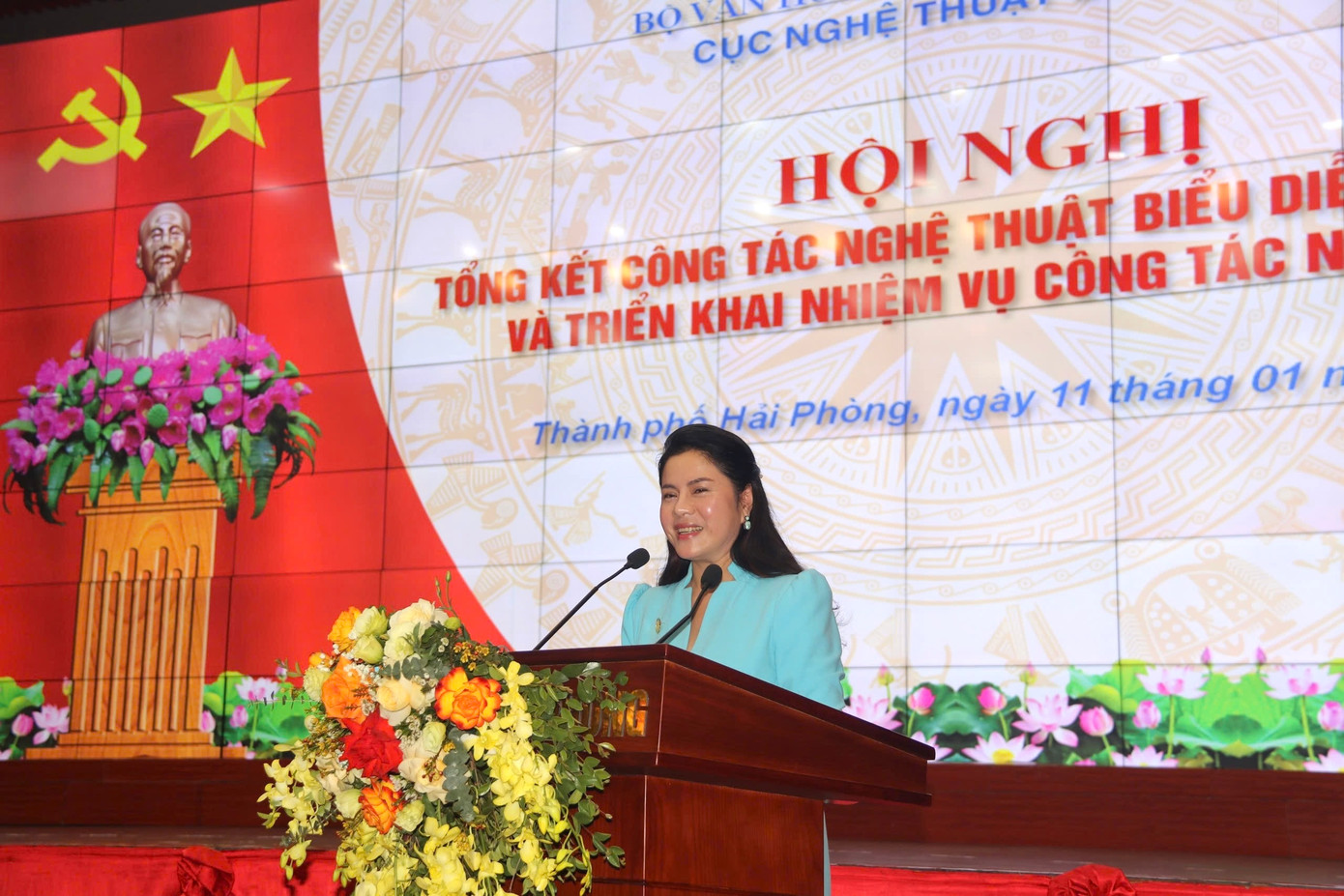 Bà Trần Thị Hoàng Mai (trái) - Giám đốc Sở VHTT Hải Phòng - và Phó giám đốc Sở VHTT Thành phố Hồ Chí Minh Nguyễn Thị Thanh Thúy đóng góp ý kiến cho công tác nghệ thuật biểu diễn năm 2024. Bà Trần Thị Hoàng Mai (trái) - Giám đốc Sở VHTT Hải Phòng - và Phó giám đốc Sở VHTT Thành phố Hồ Chí Minh Nguyễn Thị Thanh Thúy đóng góp ý kiến cho công tác nghệ thuật biểu diễn năm 2024.