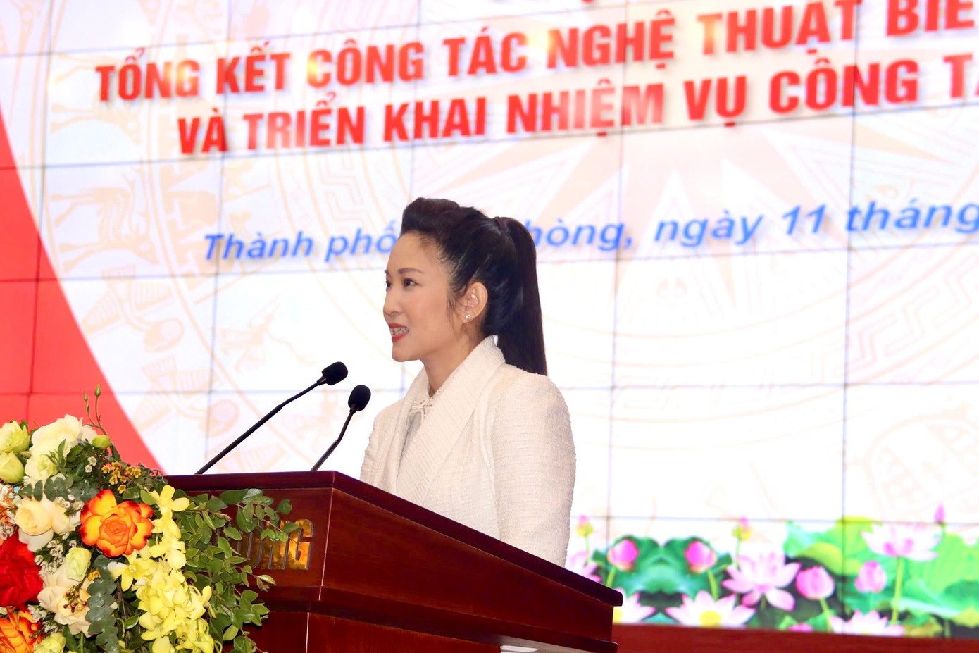 Bà Trần Thị Hoàng Mai (trái) - Giám đốc Sở VHTT Hải Phòng - và Phó giám đốc Sở VHTT Thành phố Hồ Chí Minh Nguyễn Thị Thanh Thúy đóng góp ý kiến cho công tác nghệ thuật biểu diễn năm 2024. Bà Trần Thị Hoàng Mai (trái) - Giám đốc Sở VHTT Hải Phòng - và Phó giám đốc Sở VHTT Thành phố Hồ Chí Minh Nguyễn Thị Thanh Thúy đóng góp ý kiến cho công tác nghệ thuật biểu diễn năm 2024.