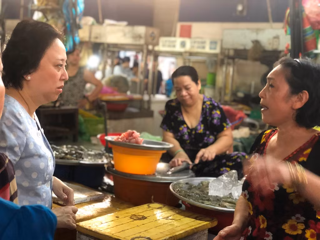 Sợ dịch tả, thịt heo ở Sài Gòn ế chỏng chơ ảnh 3