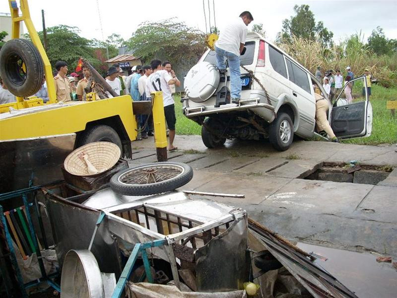 Chiếc xe đặc chủng CSGT gây tai nạn