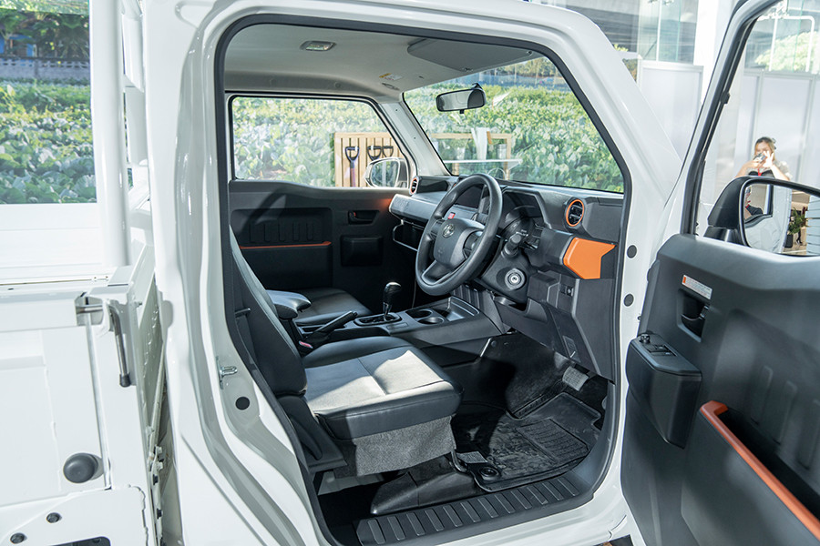 Xe chỉ có 2 chỗ ngồi. Ảnh: Carspiritpk. Xe chỉ có 2 chỗ ngồi. Ảnh: Carspiritpk.