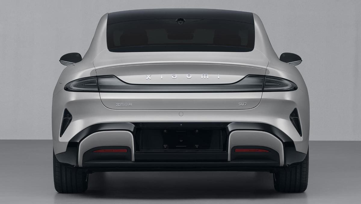 Thiết kế ngoại thất tương đồng với McLaren và Porsche. Thiết kế ngoại thất tương đồng với McLaren và Porsche.