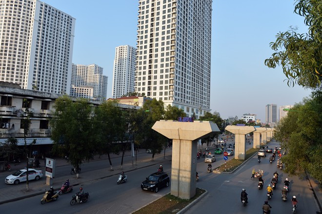 Đại diện nhà thầu cho biết, thời gian thi công mỗi ga từ 12 tháng trở lên với điều kiện đơn vị thi công rất chuyên nghiệp, làm 3 ca/ngày liên tục. 