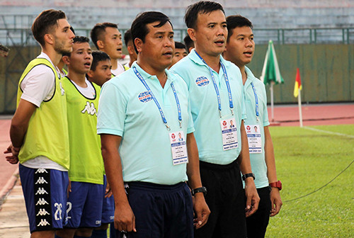 Bình Dương đè bẹp nhà vô địch Quảng Nam ảnh 1