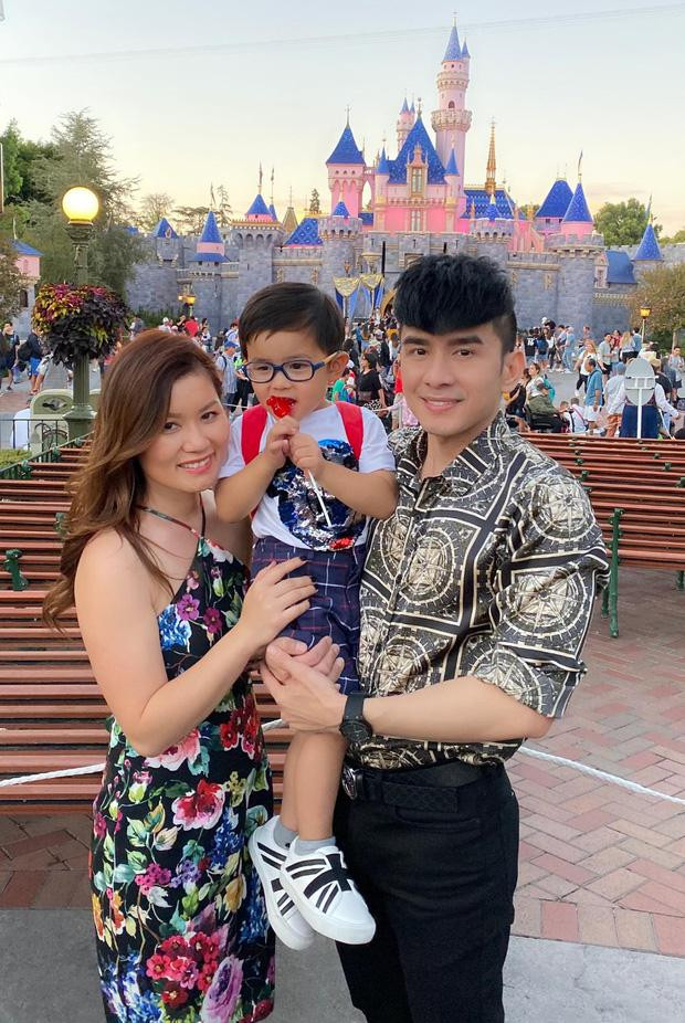 Sáng 18/7, Thủy Tiên thông báo cô và Đan Trường đã ly hôn. Lý do đưa ra là do khoảng cách địa lý đã khiến trái tim hai vợ chồng xa cách nhau và không thể hàn gắn.