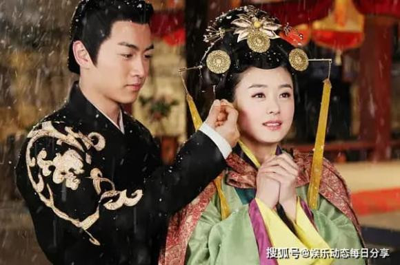 Trần Hiểu và Triệu Lệ Dĩnh trong bộ phim Lục Trinh Truyền Kỳ năm 2013