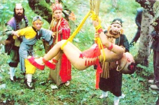 Cảnh quay khiến người hâm mộ lo lắng Tây Du Ký bị liên lụy. Cảnh quay khiến người hâm mộ lo lắng Tây Du Ký bị liên lụy.