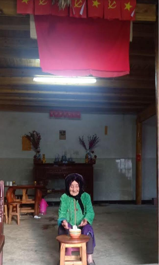 Lễ gọi hồn khi ốm đau hoặc bị ngã Lễ gọi hồn khi ốm đau hoặc bị ngã