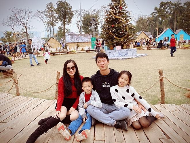 Về đời sống riêng tư, nữ diễn viên sinh năm 1986 kết hôn cách đây 10 năm với ông xã không làm việc trong lĩnh vực nghệ thuật. Cặp đôi có với nhau hai thiên thần nhỏ, một trai một gái.