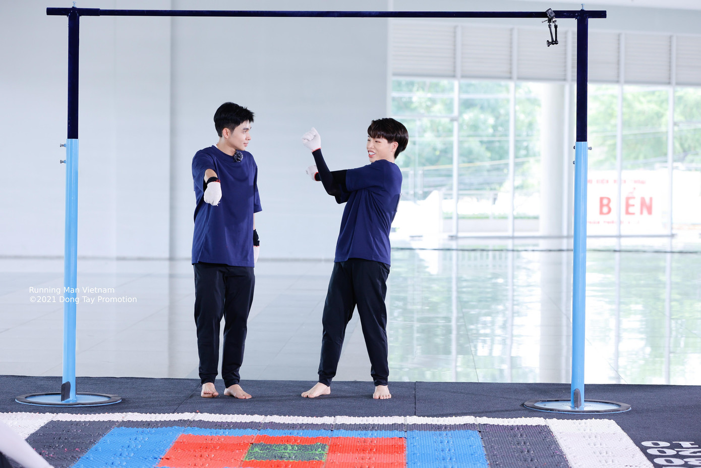 “Thảm mát xa” là một thử thách không xa lạ đối với fan của Running Man, ở Đại hội thể thao Chơi Là Chạy, dàn cast sẽ được trải nghiệm “cảm giác khó tả” này.