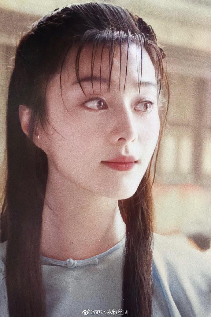 Hiện tại, Phạm Băng Băng đang bận rộn với dự án phim cổ trang mới Ba Thanh Truyện (Thắng Thiên Hạ), có vốn đầu tư hoành tráng lên tới 500 triệu NDT (gần 1800 tỷ đồng). Nữ diễn viên đang rất được trông đợi trong lần tái xuất này.