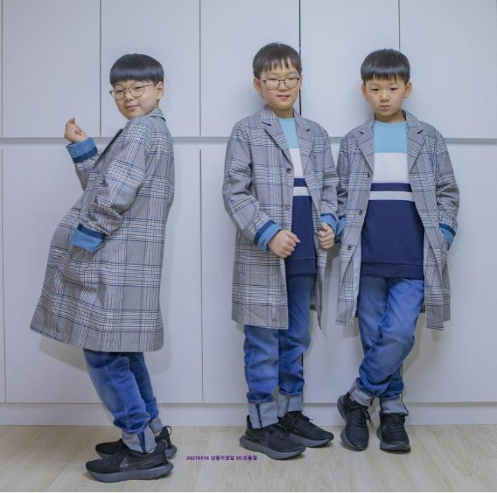 Hiện tại, Daehan – Minguk – Manse đã 9 tuổi, ngày càng cao lớn, phổng phao. Song Il Gook cho biết các con phát triển hơn hẳn so với bạn bè cùng trang lứa. Trong một tập của Siêu Nhân Trở Lại, các bác sĩ dự đoán trong tương lai ba anh em có thể sẽ cao khoảng 1m85.