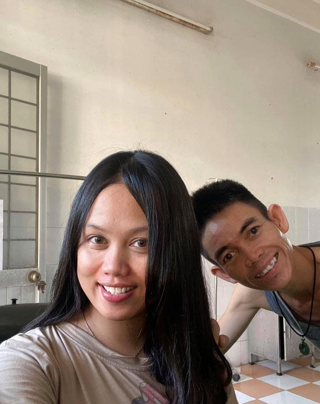 So Y Tiết và bạn gái Bông Lan So Y Tiết và bạn gái Bông Lan