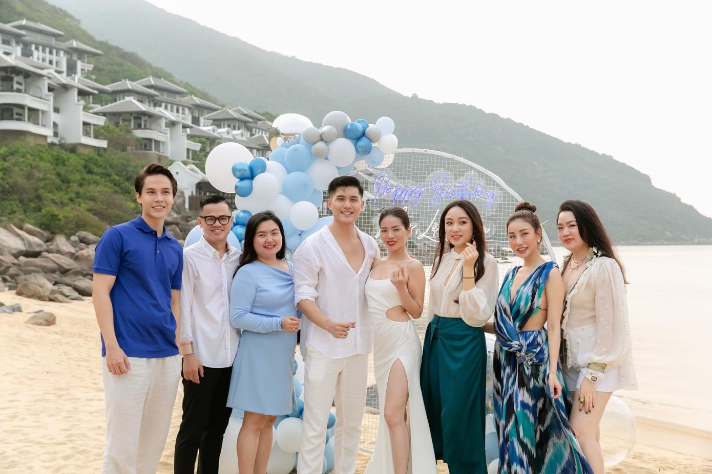 Để tạo bất ngờ cho bạn gái, Lâm Bảo Châu cất công cùng nhóm bạn chuẩn bị rất kỹ lưỡng mọi khâu chuẩn bị