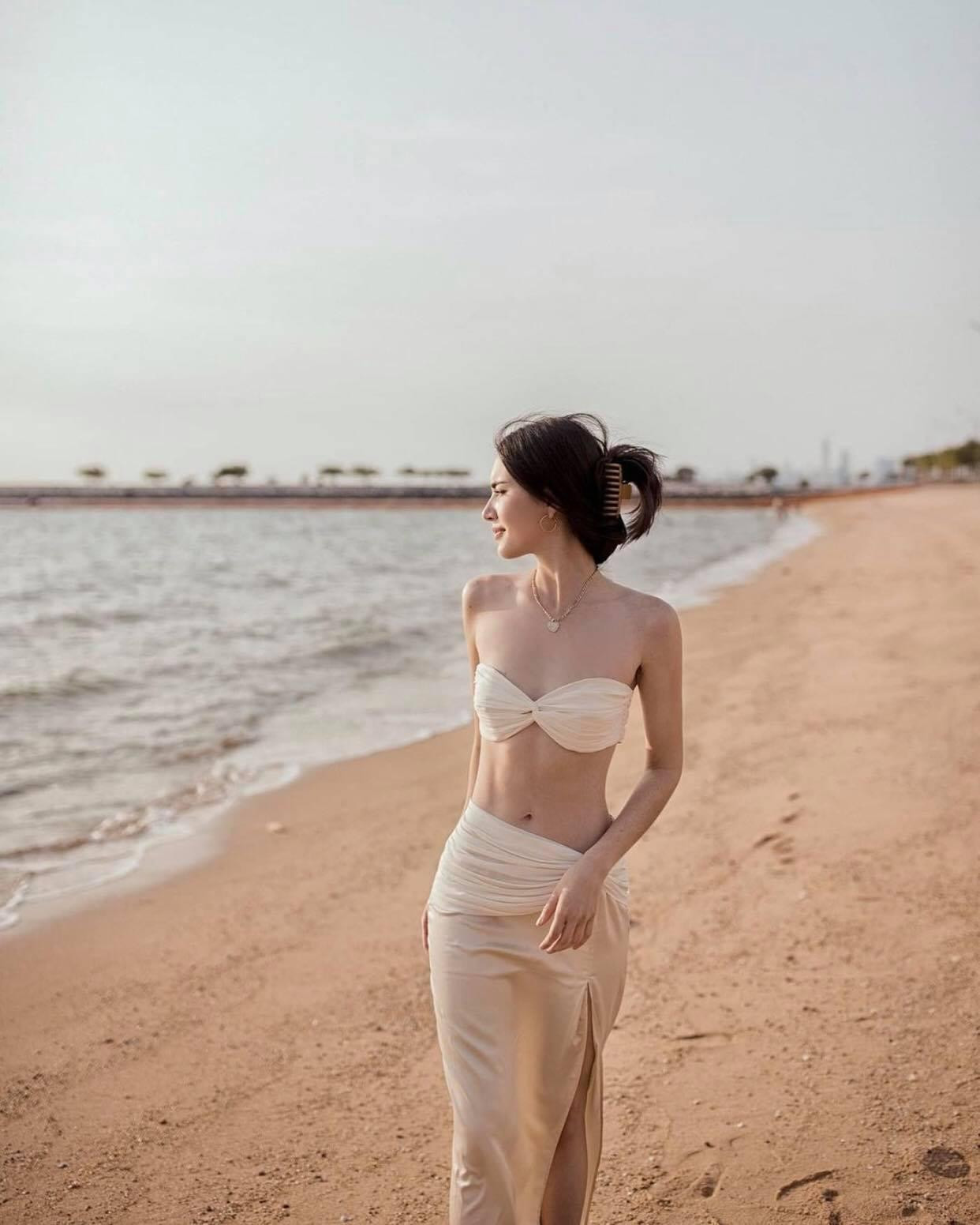 Vóc dáng nuột nà của Mai Davika