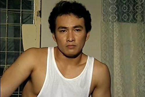 Chi Bảo (vai Toàn, anh trai Lan Anh) trong Đồng Tiền Xương Máu