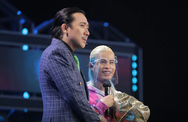 Seachains là thí sinh nhận được 3 nón vàng