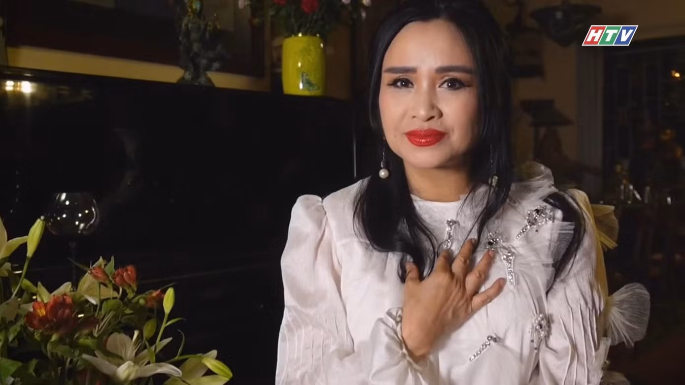 Ca sĩ Thanh Lam chia sẻ và biểu diễn từ điểm cầu Hà Nội: “Đất nước của chúng ta đang trong một thời khắc rất khó khăn, Thanh Lam xin gửi tặng một bài hát cũng như là một lời nguyện cầu, những yêu thương và năng lượng tích cực gửi tới mọi người - bài hát Giọt nắng bên thềm. Mong rằng sớm được bình yên trở lại!".