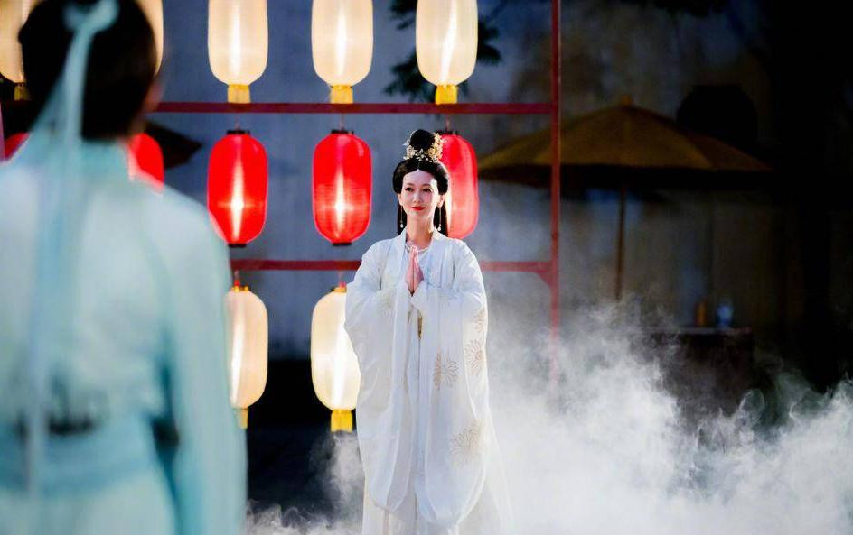 Hiện, Triệu Nhã Chi vẫn tích cực tham gia các hoạt động giải trí, thi thoảng nữ diễn viên xuất hiện trên gameshow truyền hình. Năm 2021, bà đóng cùng Chương Tử Di trong phim truyền hình dài tập Thượng Dương Phú