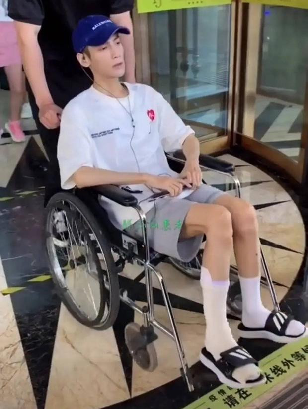 Cộng đồng mạng nghi ngại rằng La Vân Hi đang giảm cân quá đà, ngày càng mất kiểm soát. Cộng đồng mạng nghi ngại rằng La Vân Hi đang giảm cân quá đà, ngày càng mất kiểm soát.