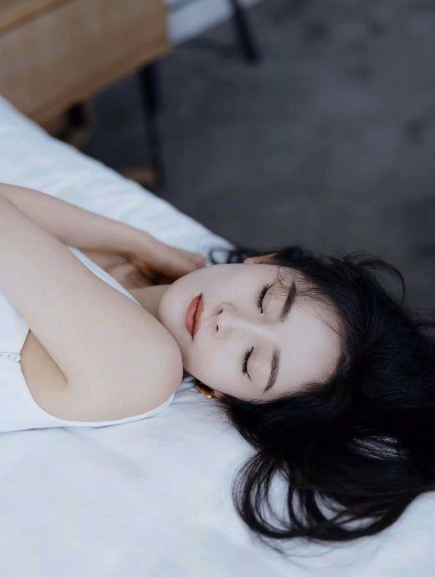 Cận cảnh sắc vóc sang chảnh, lung linh tựa nữ thần của mỹ nhân sinh năm 1986.