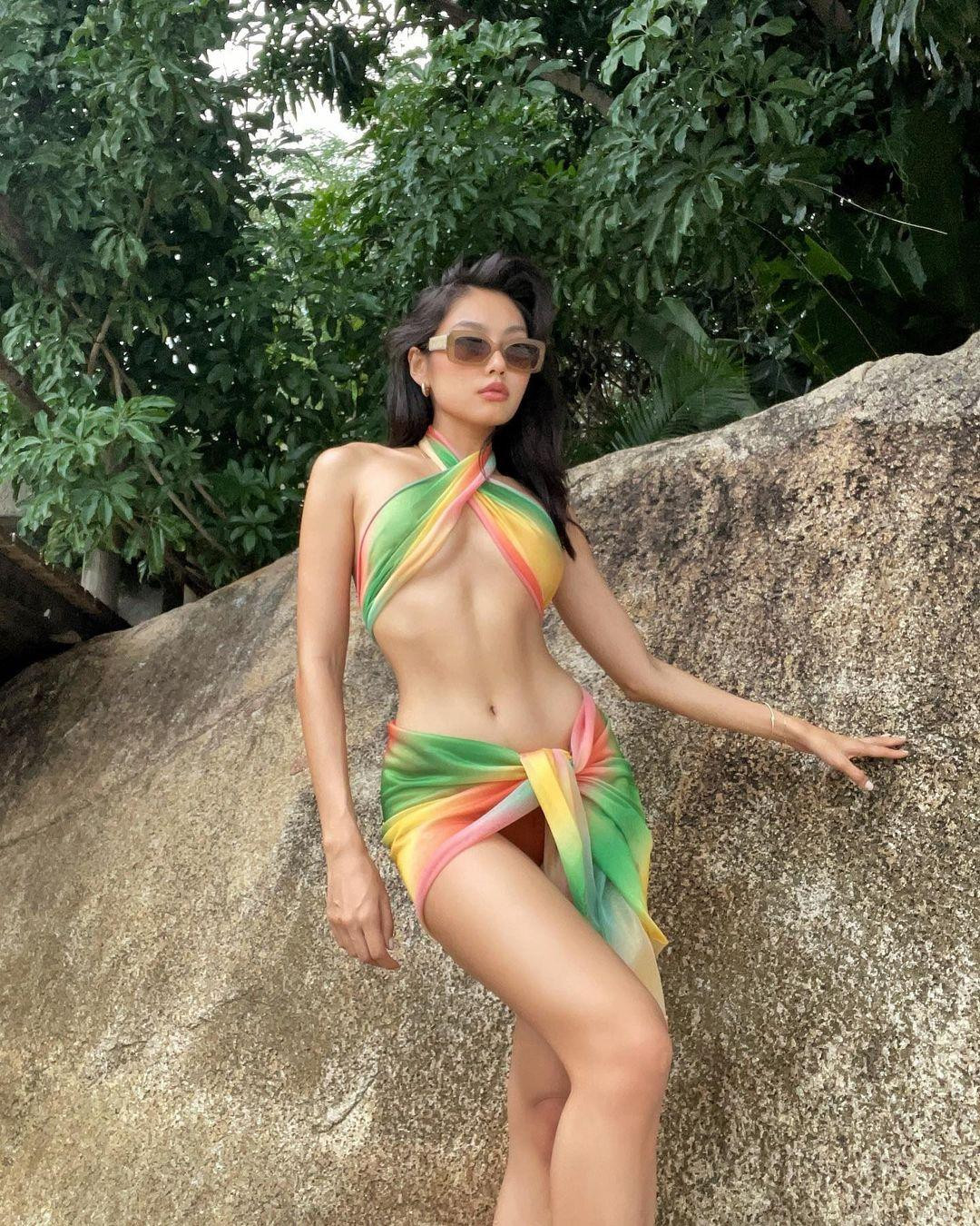 Cô sở hữu vóc dáng gợi cảm và phong cách thời trang quyến rũ đậm chất phương Tây. Tài khoản Instagram của cô có hơn 550.000 lượt theo dõi, được nhiều bạn trẻ yêu thích và biết đến với danh xưng “rich kid&quot;.