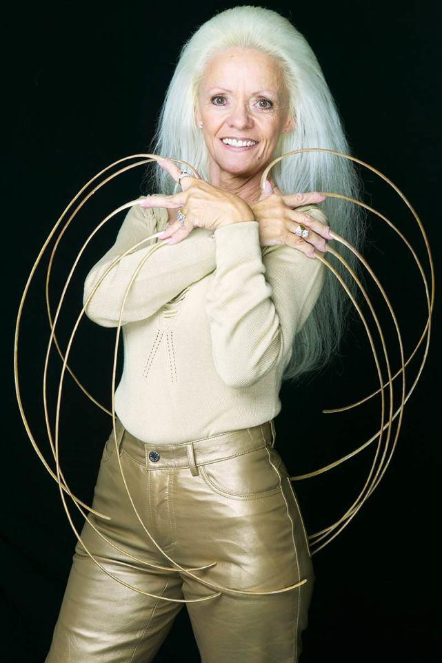 Bà Lee Redmond Bà Lee Redmond