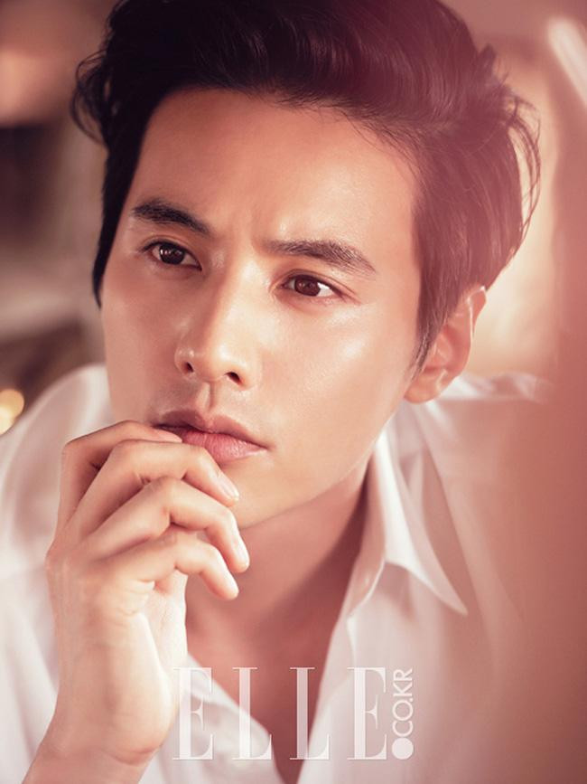 Won Bin được đánh giá cao nhờ ngoại hình sáng lạn, đường nét khuôn mặt đậm chất điện ảnh. Nam diễn viên được nhiều nhãn hàng săn đón và ký hợp đồng quảng cáo. Thời đỉnh cao, anh gây choáng khi trở thành người đầu tiên sở hữu hợp đồng quảng cáo bia có thù lao lến tới 4 tỷ won.