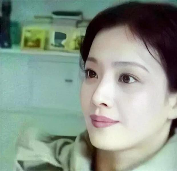 Cận cảnh nhan sắc của bà Lưu Hiểu Lợi Cận cảnh nhan sắc của bà Lưu Hiểu Lợi