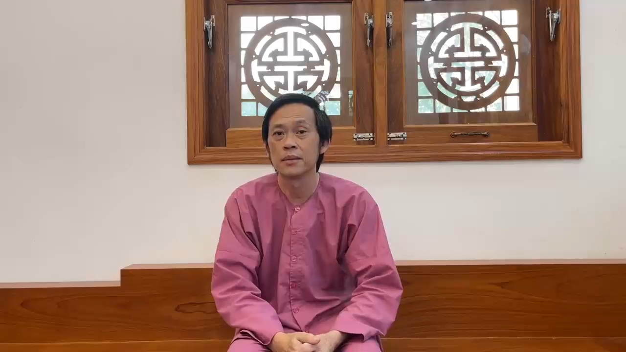 Hoài Linh chính thức rút khỏi ghế giám khảo chương trình “Thách thức danh hài” mùa 7