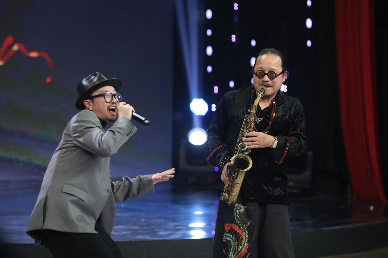 Nghệ sĩ saxophone Trần Mạnh Tuấn từng được cố nhạc sĩ Trịnh Công Sơn vẽ tặng 5 bức tranh ảnh 2 Nghệ sĩ saxophone Trần Mạnh Tuấn từng được cố nhạc sĩ Trịnh Công Sơn vẽ tặng 5 bức tranh ảnh 2