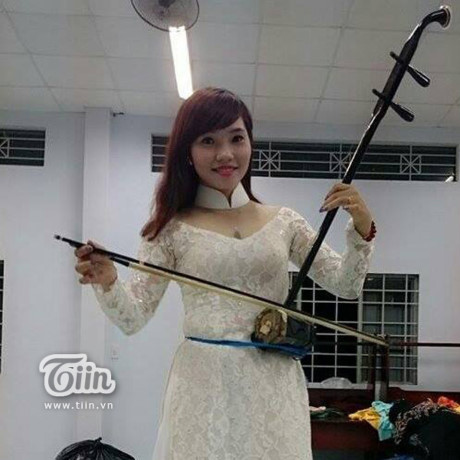 9x Sài Gòn gây bão mạng với bản cover Despacito bằng đàn tranh cực đỉnh ảnh 3