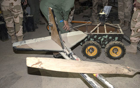 Bên trong xưởng chế tạo vũ khí của IS ở thành phố Mosul ảnh 1