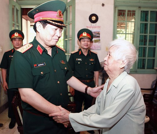 Đại tướng Ngô Xuân Lịch tri ân các đồng chí nguyên lãnh đạo Bộ Quốc phòng ảnh 5