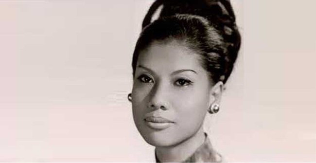 Chân dung nhà báo, nhà thơ Sương Nguyệt Anh. Ảnh: Tư liệu.