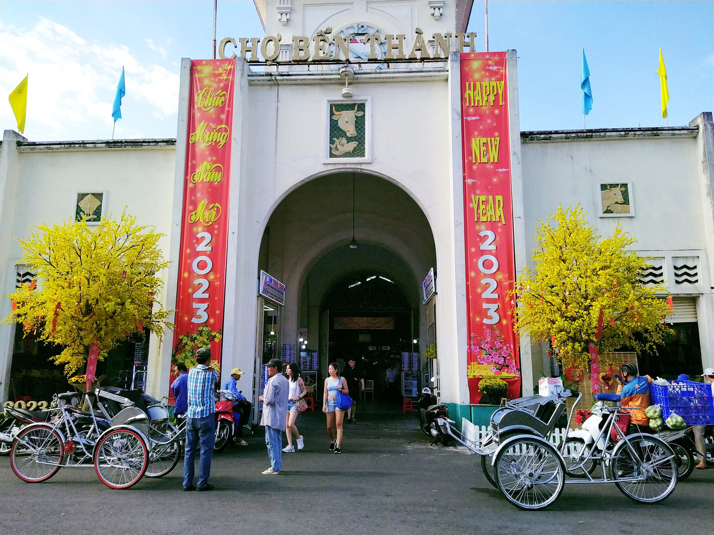 Chợ đã trật tự, ngăn nắp hơn xưa. Chợ đã trật tự, ngăn nắp hơn xưa.