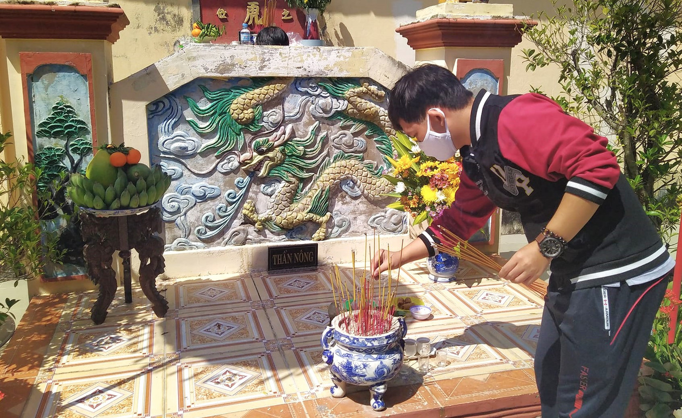 Đình có bàn thờ thần Nông