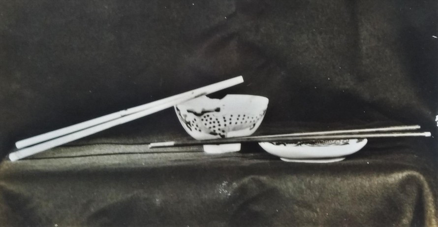 Bát đũa gia đình cụ đồ Chiểu hiện được lưu giữ tại bảo tàng. Ảnh: Tư liệu.