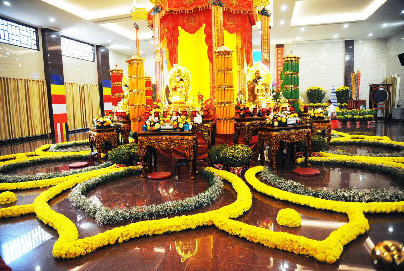 Đàn dâng hương Rằm tháng Giêng