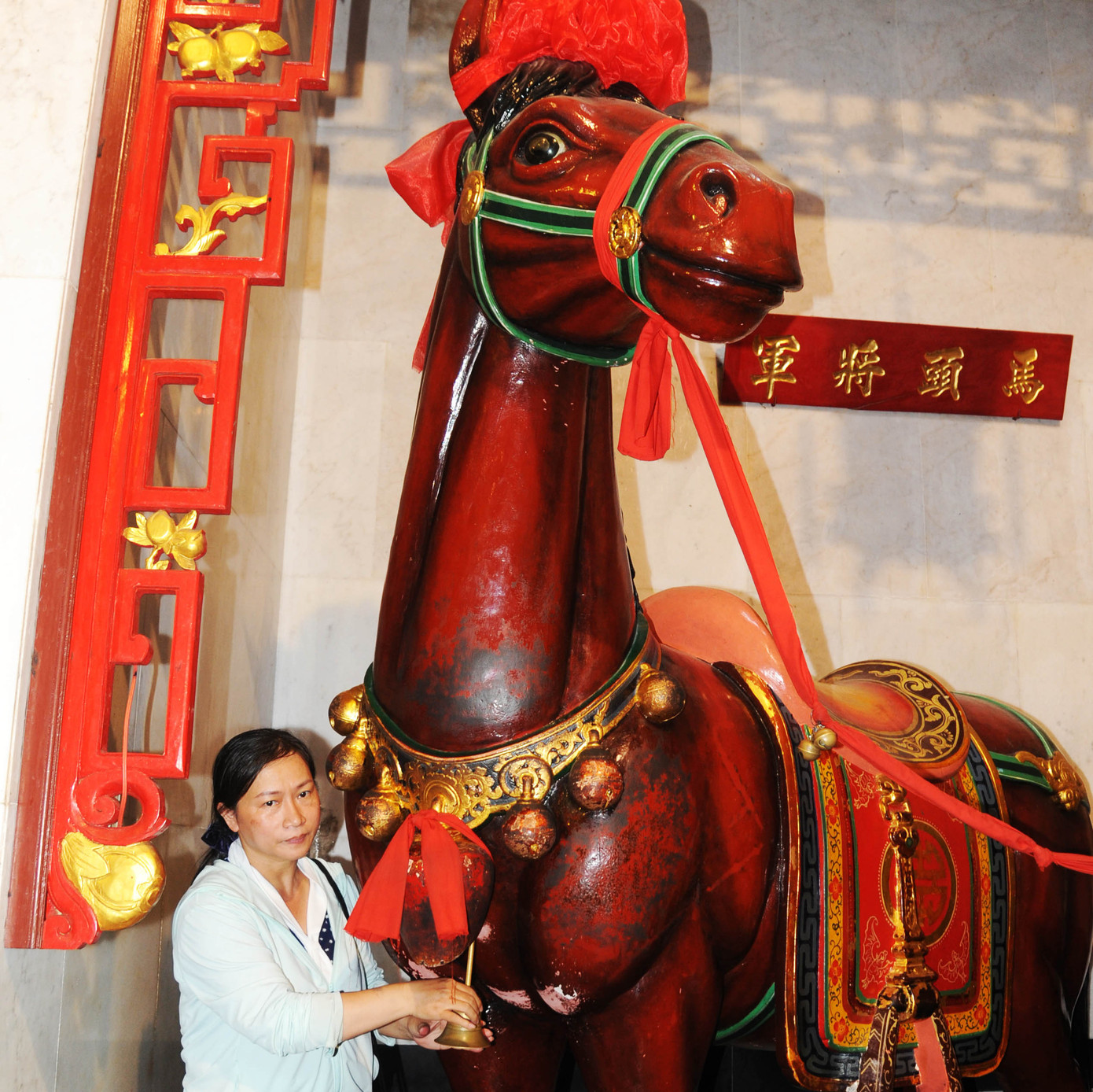 Du khách người Huế hy vọng năm mới Quý Mão sẽ gặp nhiều may mắn. Du khách người Huế hy vọng năm mới Quý Mão sẽ gặp nhiều may mắn.