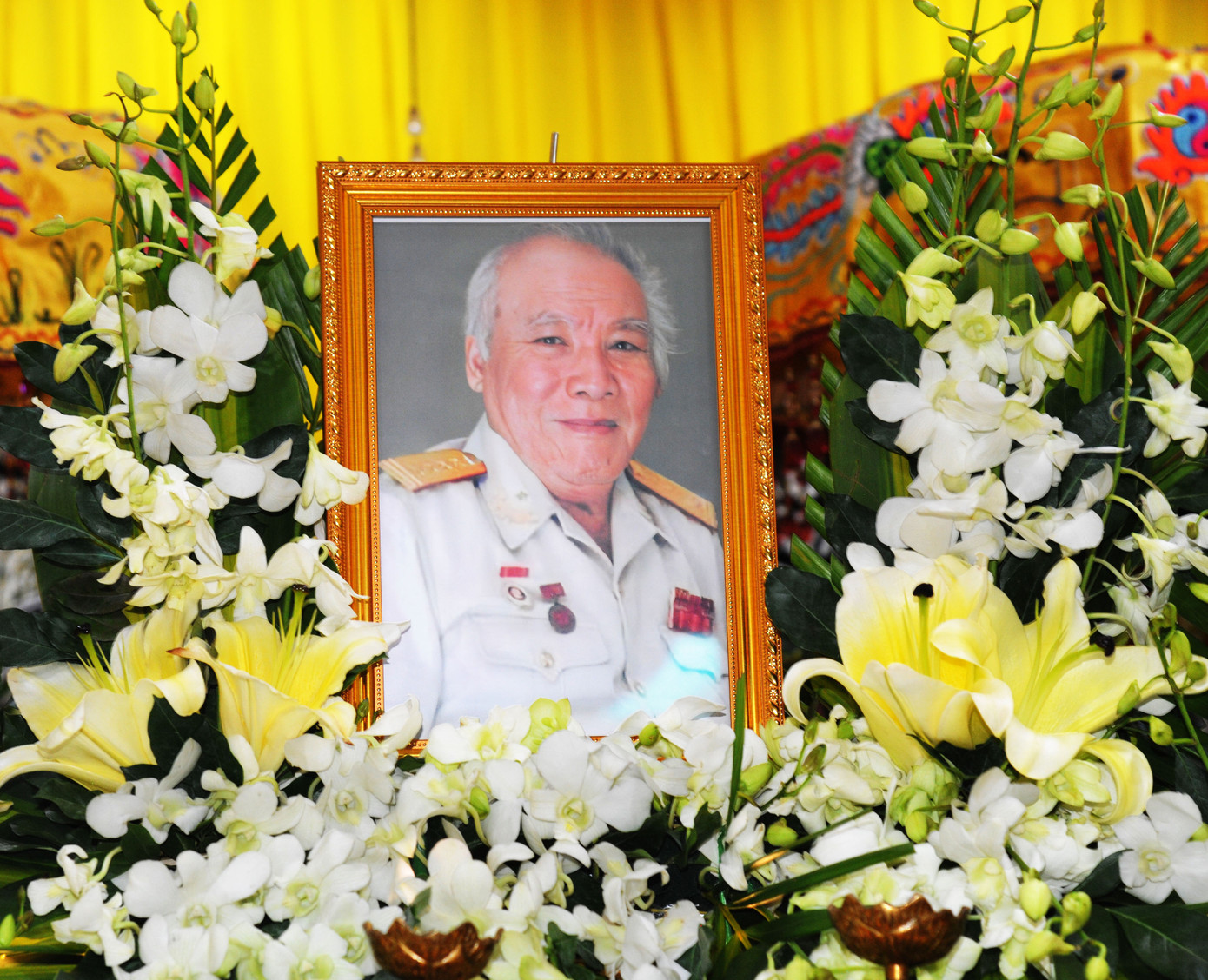 Gia đình cho biết: "Đại tá Bùi Văn Tùng ra đi thanh thản nhẹ nhàng vì đã được đóng góp một phần công sức mình vào sự nghiệp thống nhất đất nước".