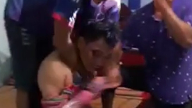 Vụ đánh ghen như thời trung cổ ở Cà Mau: Truy người tung clip lên mạng ảnh 3