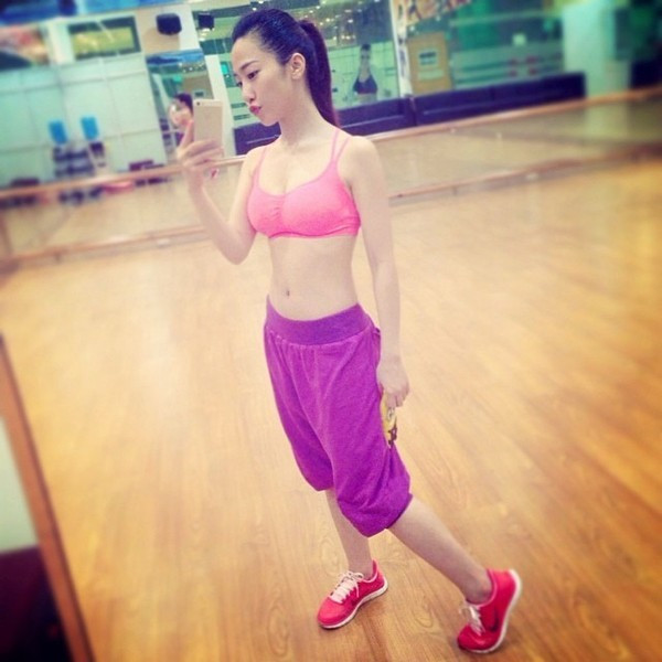 Vân Anh - huấn luyện viên thể hình 9X xinh đẹp ảnh 2