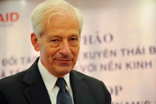 Giáo sư Peter A.Petri, Đại học Brandeis