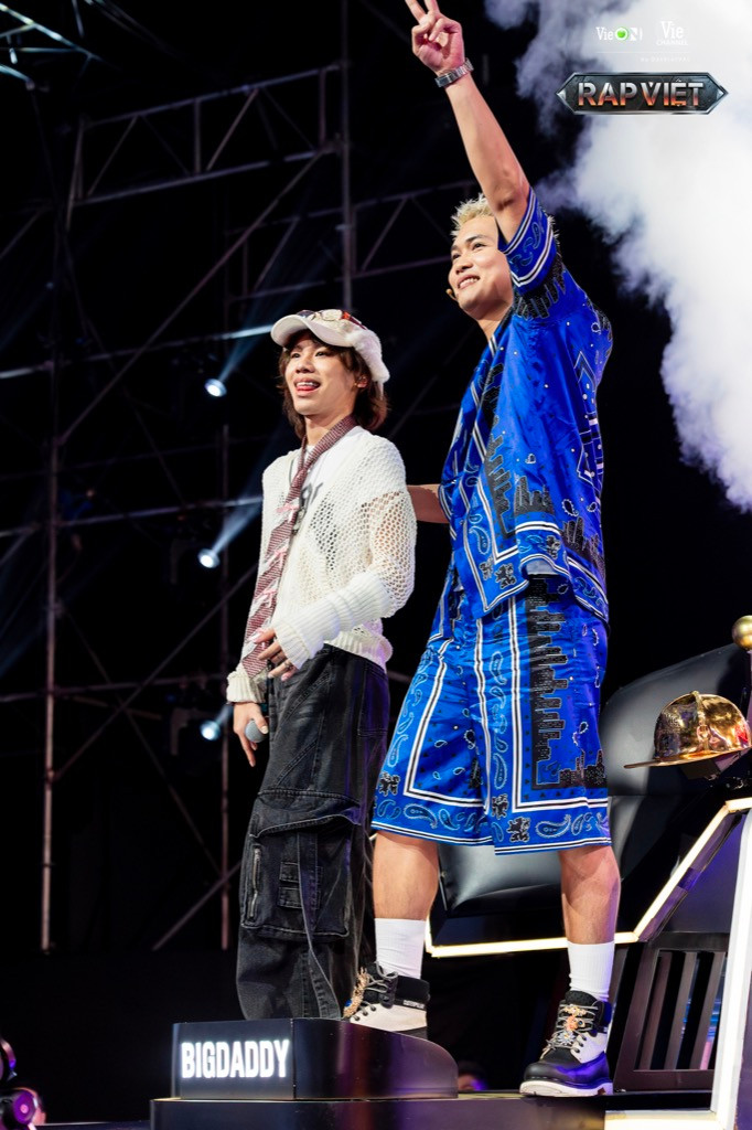 HLV BigDaddy chiêu dụ thành công LEFT HAND và An Roy$8386.