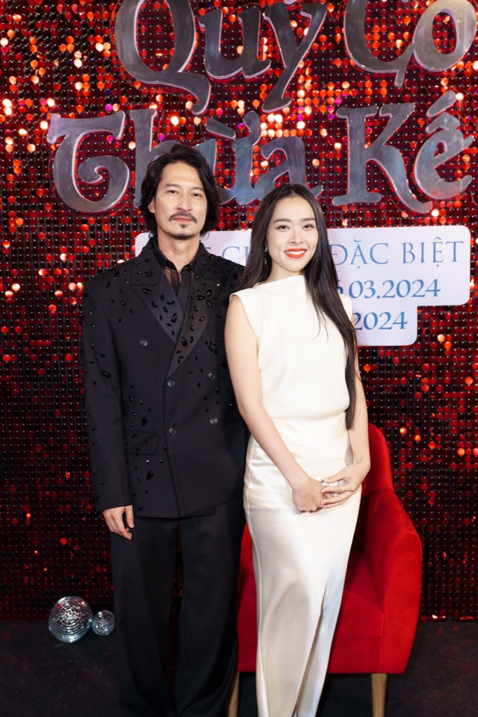 Huy Khánh và Diệp Bảo Ngọc.